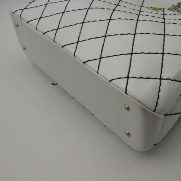 Chanel Matelasse Coco Mark Chain Shoulder Leather Shoulder Bag White - Picture 4 of 7